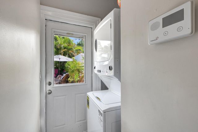 516-520 34th Street, West Palm Beach, FL 33407