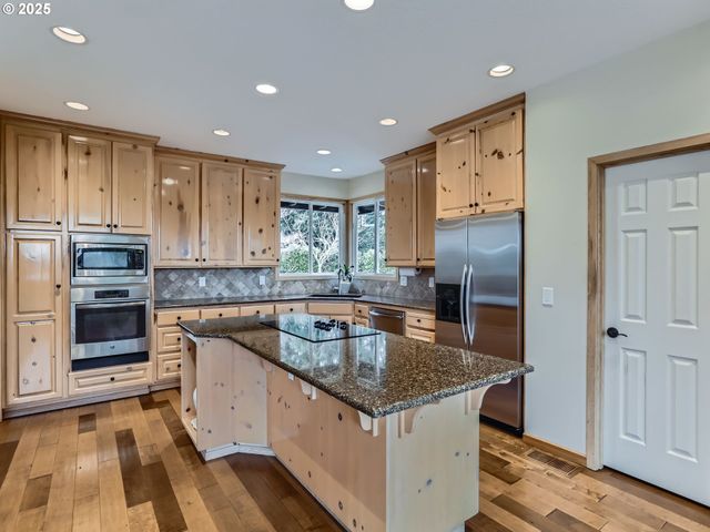 15901 Sw BELL Rd, Sherwood, OR 97140