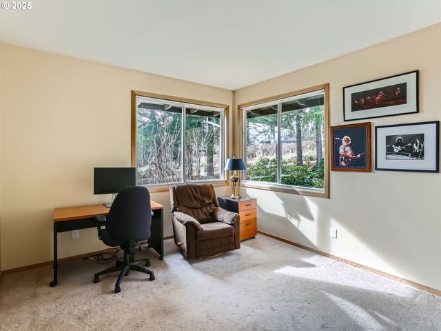 15901 Sw BELL Rd, Sherwood, OR 97140
