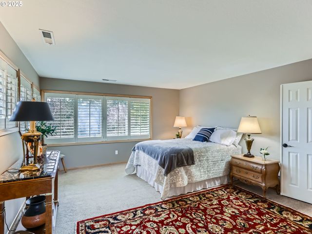 15901 Sw BELL Rd, Sherwood, OR 97140