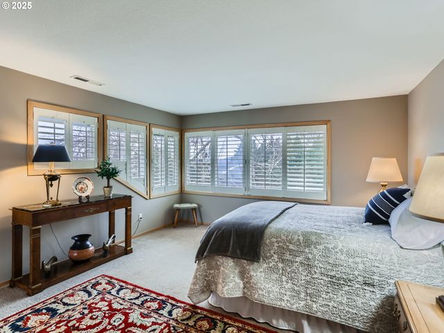 15901 Sw BELL Rd, Sherwood, OR 97140
