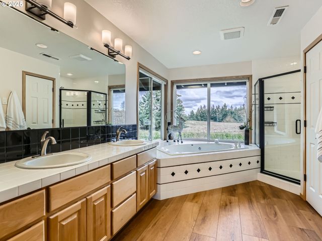 15901 Sw BELL Rd, Sherwood, OR 97140