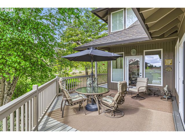 15901 Sw BELL Rd, Sherwood, OR 97140