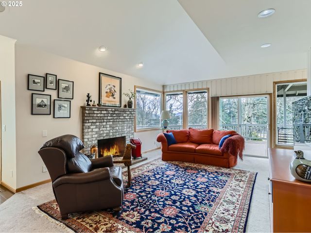 15901 Sw BELL Rd, Sherwood, OR 97140