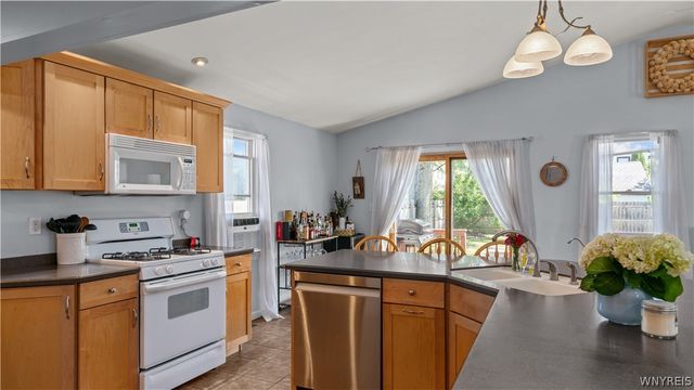 45 Claremont Avenue, Tonawanda, NY 14223