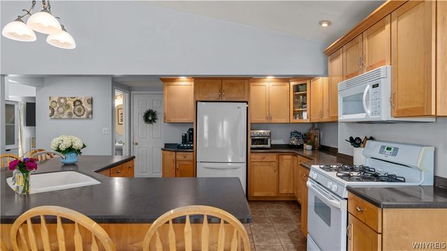 45 Claremont Avenue, Tonawanda, NY 14223