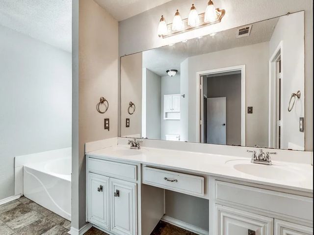 942 Jacobs Crossing Court, Burleson, TX 76028