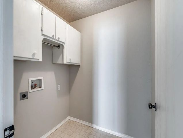 942 Jacobs Crossing Court, Burleson, TX 76028
