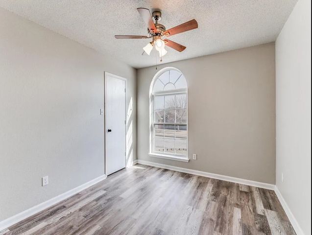 942 Jacobs Crossing Court, Burleson, TX 76028