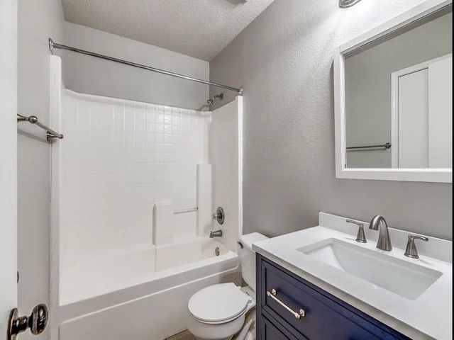 942 Jacobs Crossing Court, Burleson, TX 76028