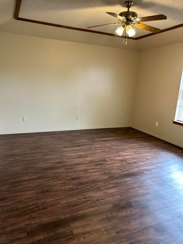 5410 93rd Street, Lubbock, TX 79424