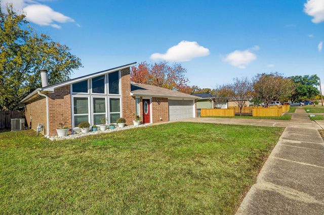 4125 Woodcrest Drive, Bryan, TX 77802