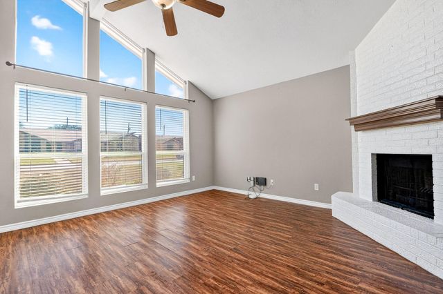 4125 Woodcrest Drive, Bryan, TX 77802