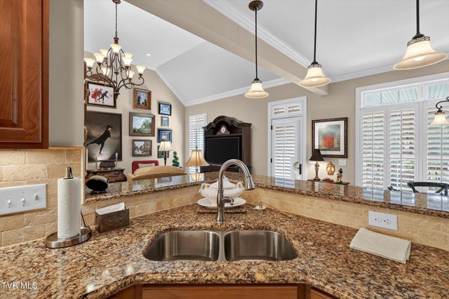 108 Queensgate, Bristol, TN 37620