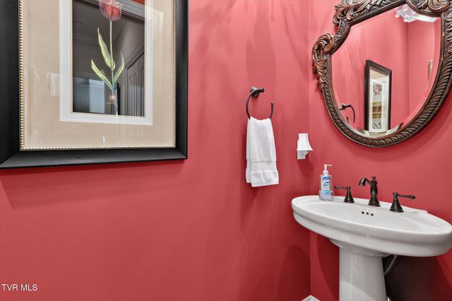 108 Queensgate, Bristol, TN 37620