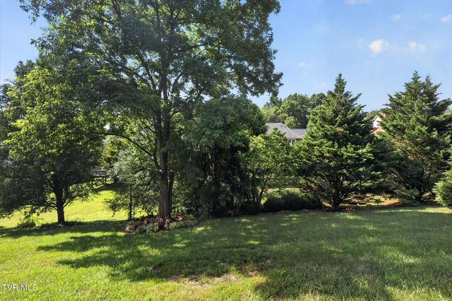 108 Queensgate, Bristol, TN 37620