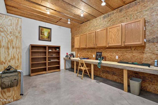 108 Queensgate, Bristol, TN 37620