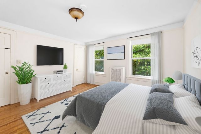 392 Adelphi Street, New York City, NY 11238