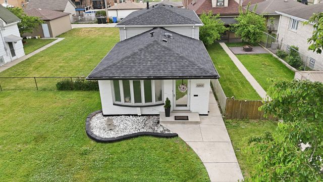 5253 S Moody Avenue, Chicago, IL 60638