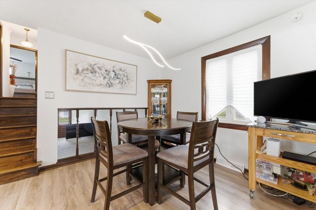 5253 S Moody Avenue, Chicago, IL 60638