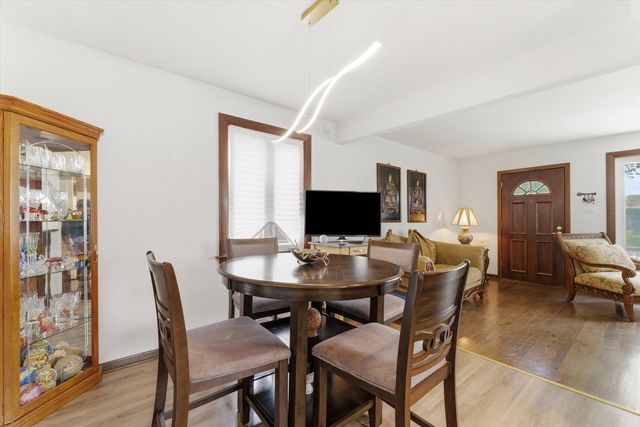 5253 S Moody Avenue, Chicago, IL 60638