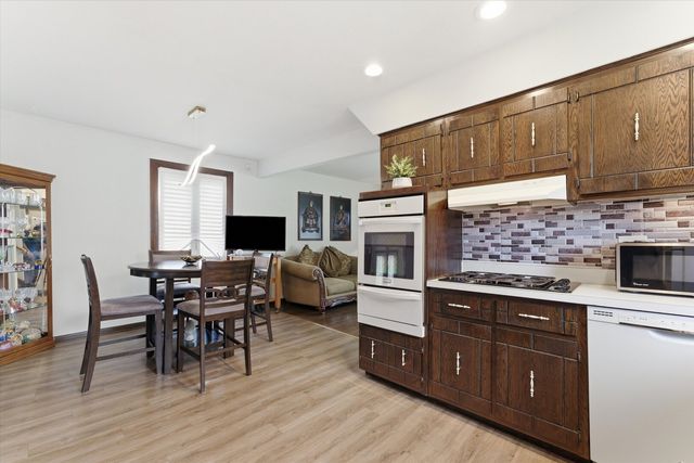5253 S Moody Avenue, Chicago, IL 60638