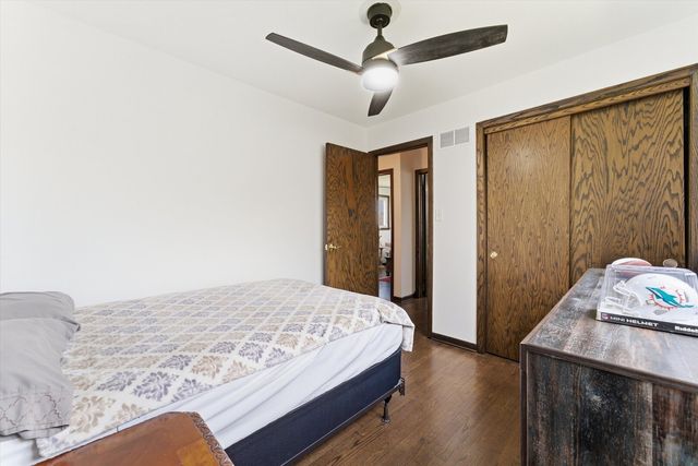 5253 S Moody Avenue, Chicago, IL 60638