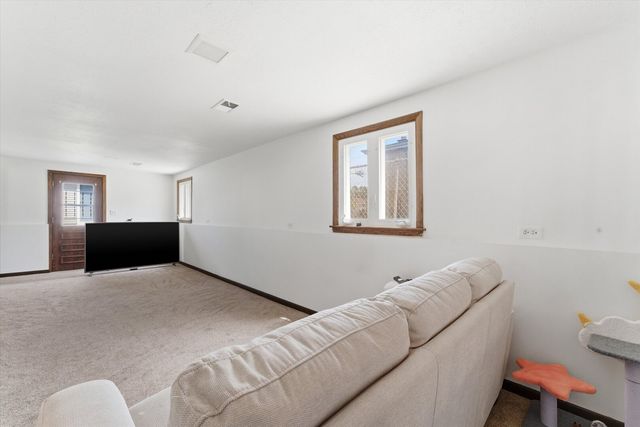 5253 S Moody Avenue, Chicago, IL 60638