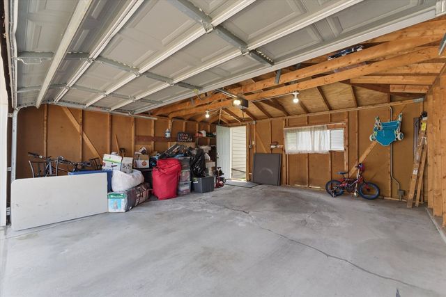 5253 S Moody Avenue, Chicago, IL 60638
