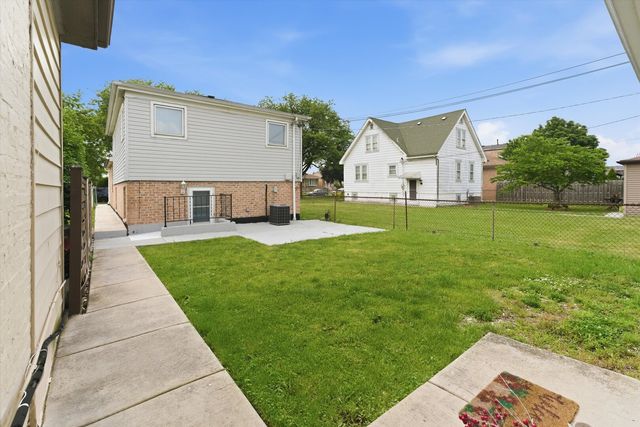 5253 S Moody Avenue, Chicago, IL 60638