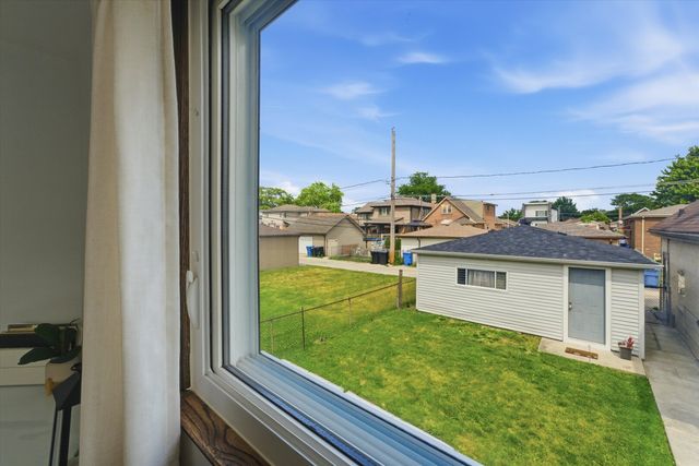 5253 S Moody Avenue, Chicago, IL 60638