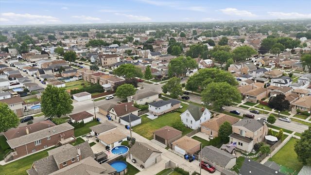 5253 S Moody Avenue, Chicago, IL 60638