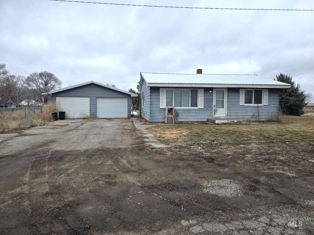 105 E Steet, Minidoka, ID 83343