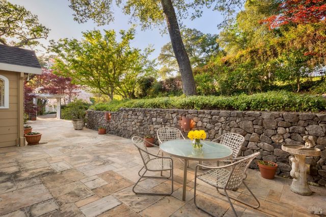 2399 Sobre Vista Rd, Sonoma, CA 95476