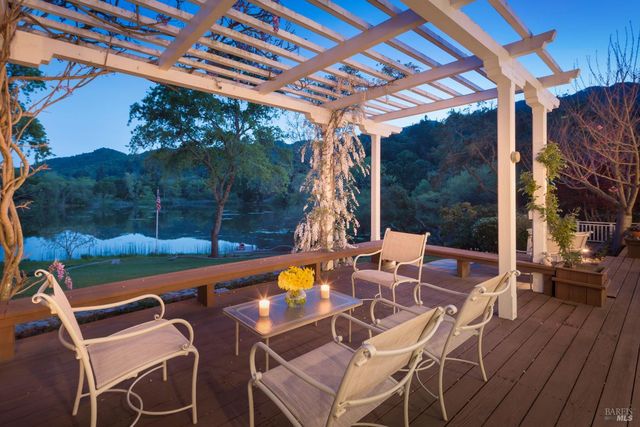 2399 Sobre Vista Rd, Sonoma, CA 95476