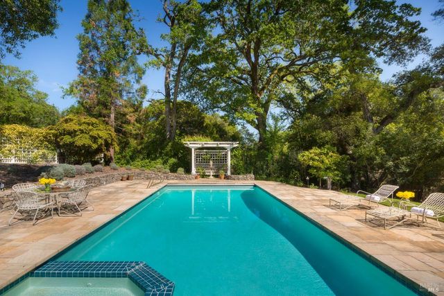 2399 Sobre Vista Rd, Sonoma, CA 95476