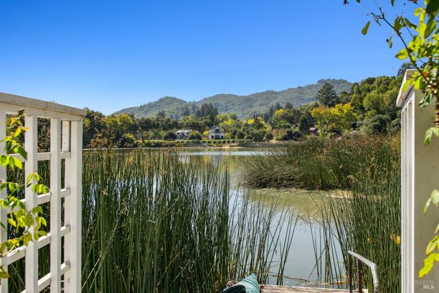 2399 Sobre Vista Rd, Sonoma, CA 95476