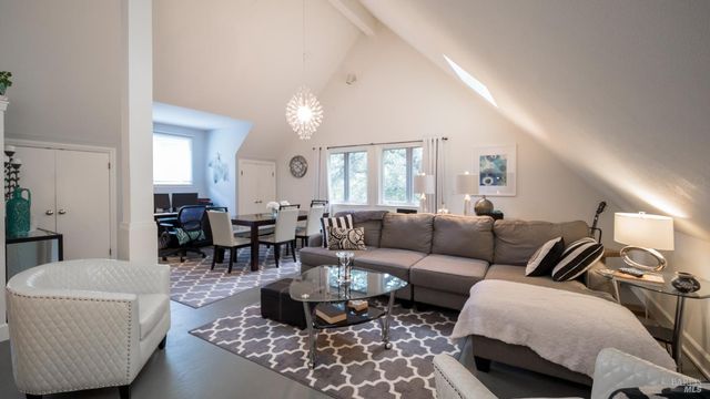 2399 Sobre Vista Rd, Sonoma, CA 95476