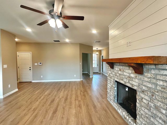 100 RAVEN HILL LN, Ripley, TN 38063