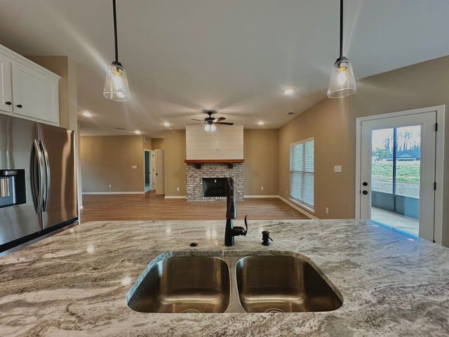 100 RAVEN HILL LN, Ripley, TN 38063