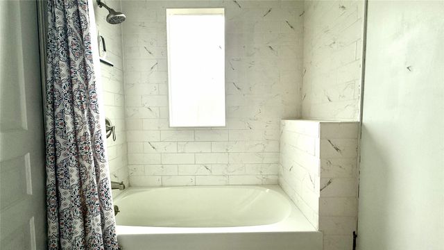 12 N 12th Street, Marshalltown, IA 50158