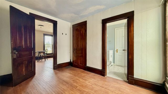 12 N 12th Street, Marshalltown, IA 50158