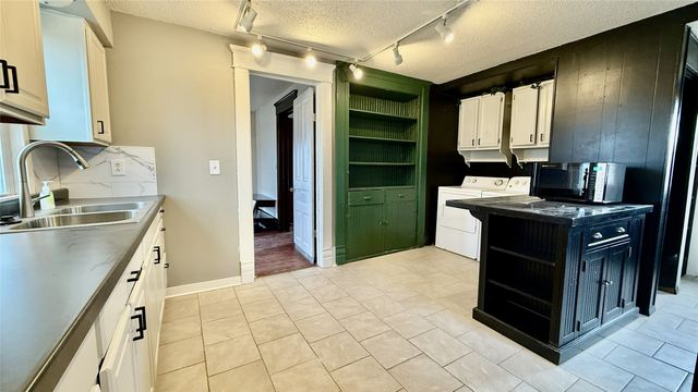 12 N 12th Street, Marshalltown, IA 50158