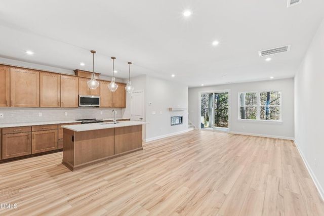 211 Oak Summit Place 211, Chapel Hill, NC 27516