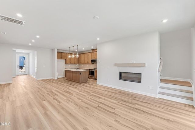 211 Oak Summit Place 211, Chapel Hill, NC 27516