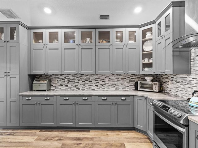 5235 POND VIEW COURT, Zephyrhills, FL 33541