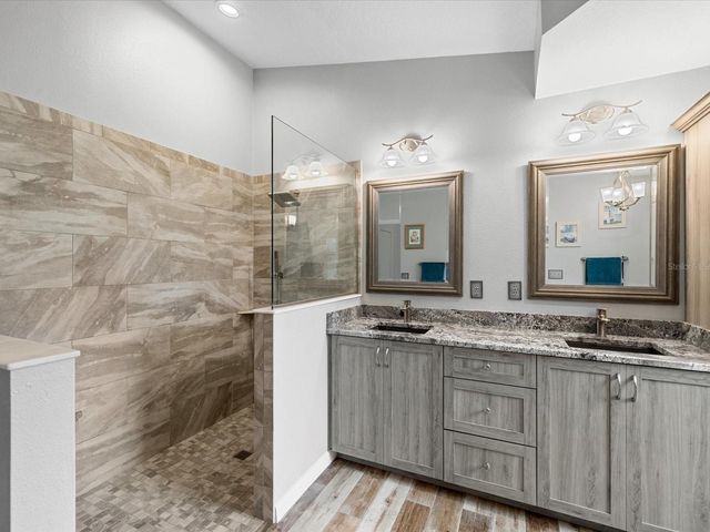 5235 POND VIEW COURT, Zephyrhills, FL 33541