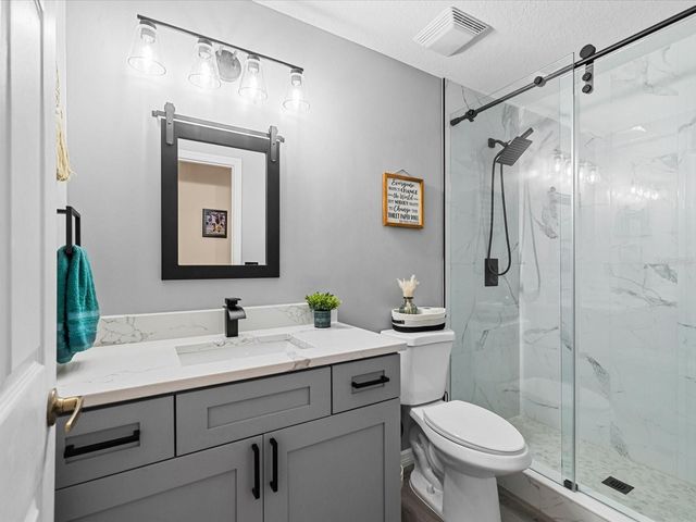 5235 POND VIEW COURT, Zephyrhills, FL 33541