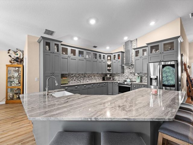 5235 POND VIEW COURT, Zephyrhills, FL 33541