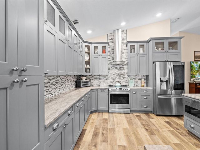 5235 POND VIEW COURT, Zephyrhills, FL 33541